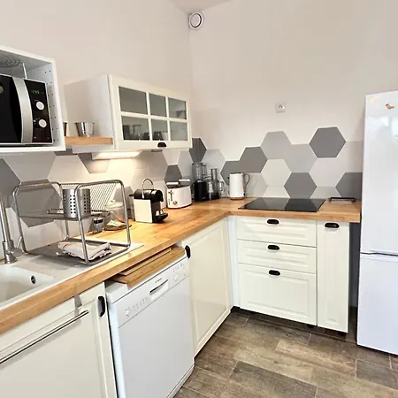 Apartment 047- T2 Proche Mbs, 4pers, Wifi, Parking, Jardinet Montpellier