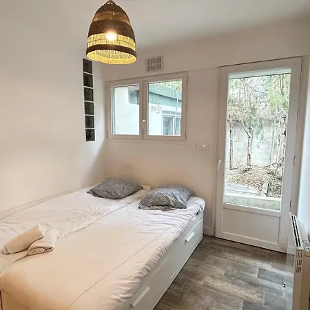 Apartment 047- T2 Proche Mbs, 4pers, Wifi, Parking, Jardinet